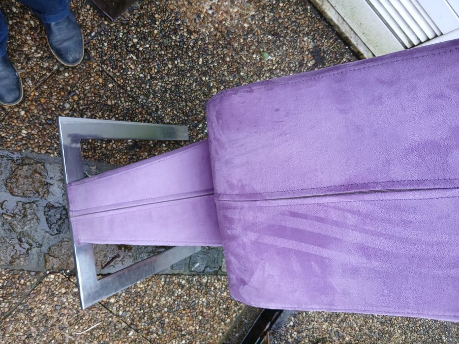 Vendo oito cadeiras  pe inox