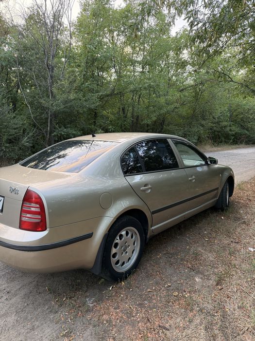 Продаю власний автомобіль Skoda Superb І покоління 2003 року випуску.
