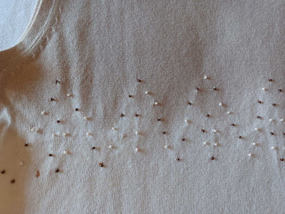 Blusa Top em 2 tons de bege bordada Caroll Tam M