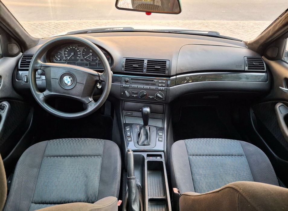 BMW 320 — fotografia 11