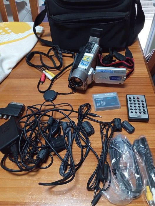 Máquina de filmar JVC