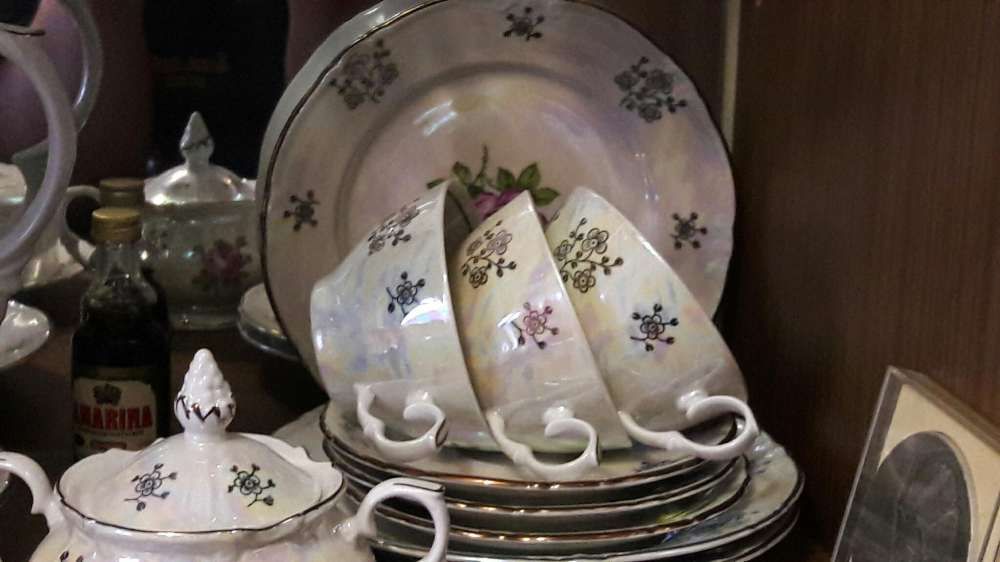 Сервиз "РОЗА"22 предмета.;)