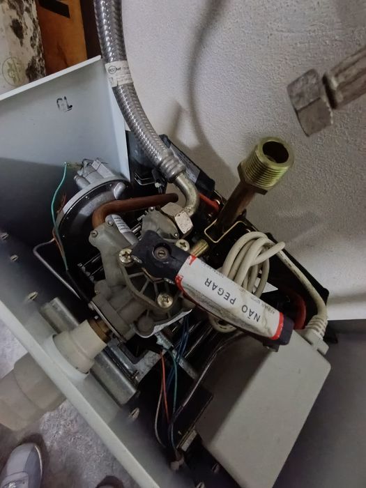 Esquentador Junkers avariado ler anúncio