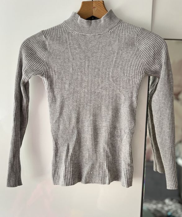 Szara dopasowana bluzeczka/półgolf r.XS/S