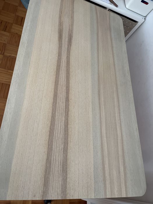 Mesa ikea em excelente estado