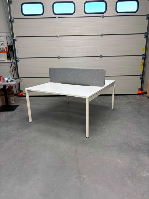 Biurko do biura marki MDD Ogi U Bench
