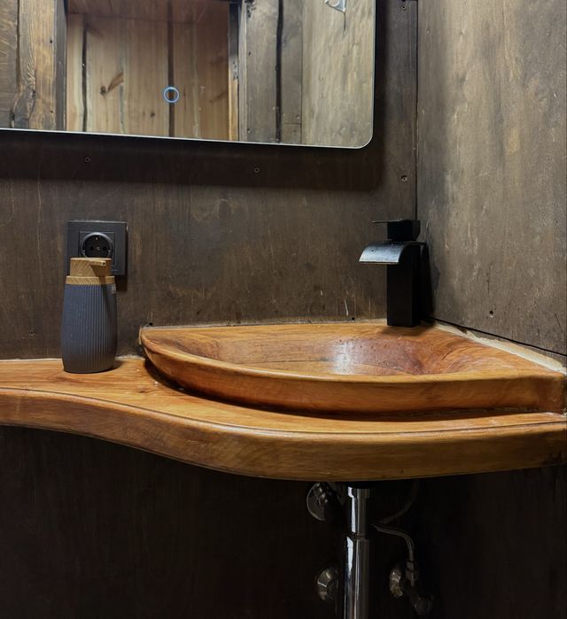 Будинок з сауною та чаном біля лісу | подобово