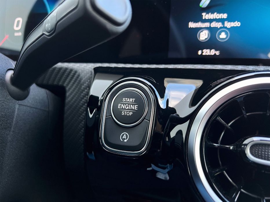 Mercedes A180 Limousine 2.0 - 2021 Cx Automática