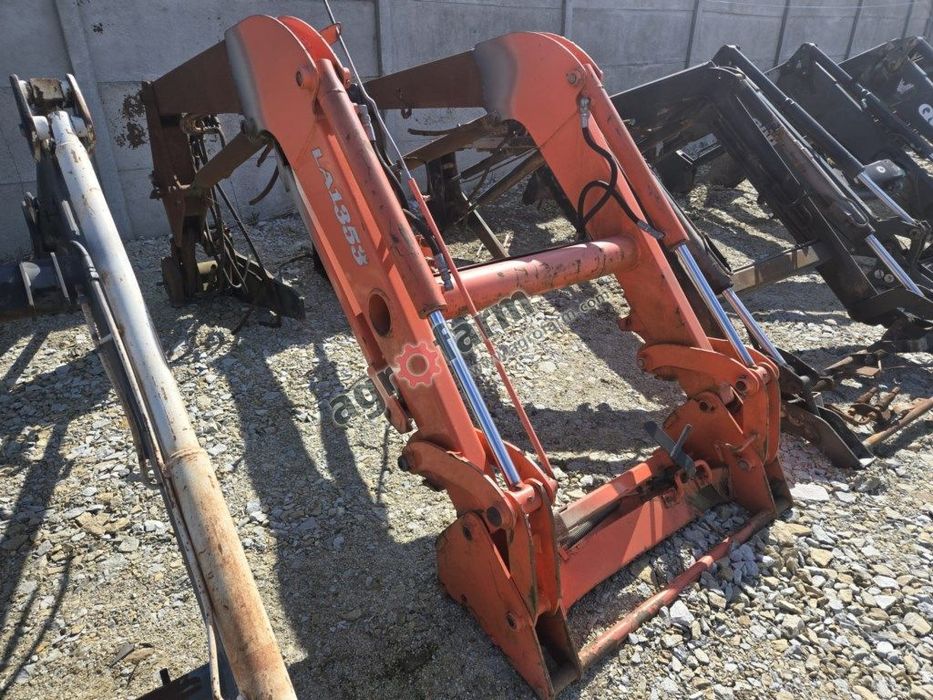 Ładowacz czołowy z adaptacją, Kubota M8540 LA1353