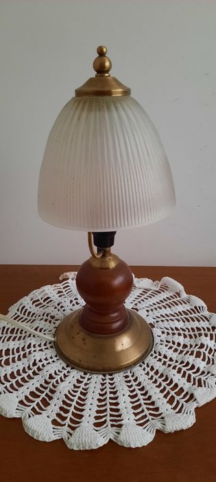 Conjunto de candeeiros de teto e de mesa de cabeceira