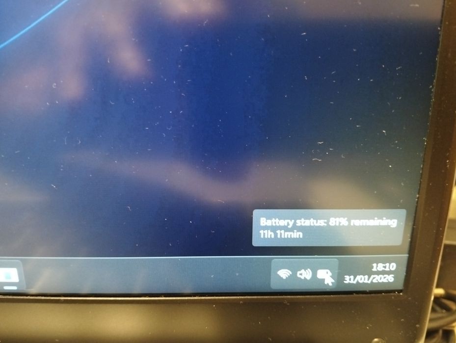 Laptop Chuwi Herobook / Intel Atom X5 / 4gb 64gb / Win11 PRO 25H2/ 24w