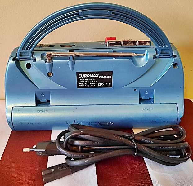 Radiomagnetofon Euromax EM-2942B - "mały jamnik" uszkodzony
