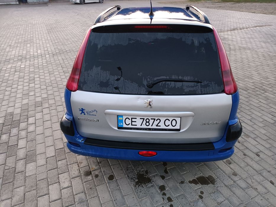 Автомобіль пежо206