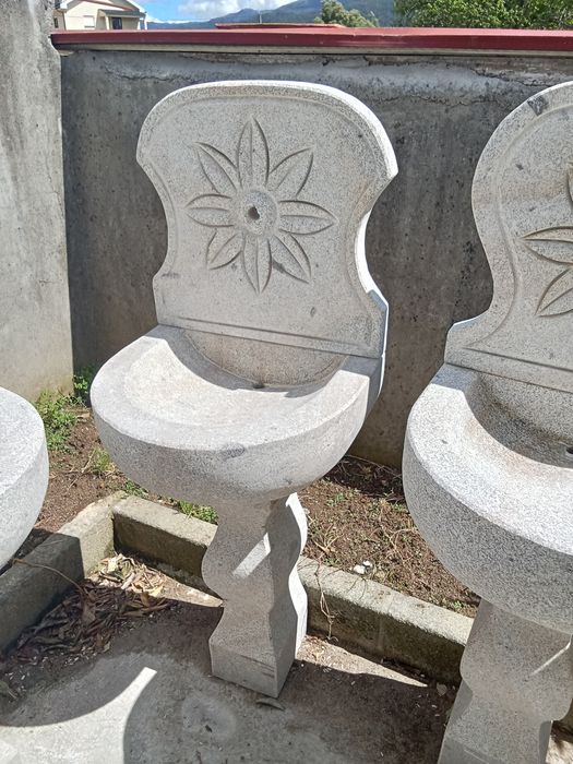 Fontanário em granito