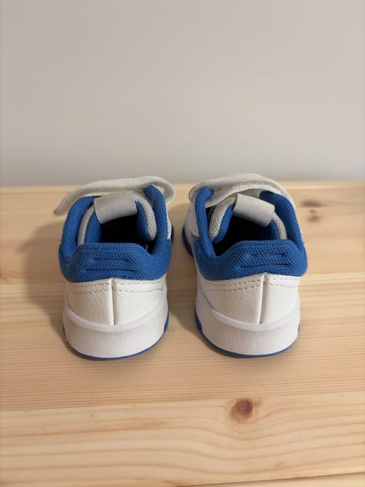 Sapatilha Adidas