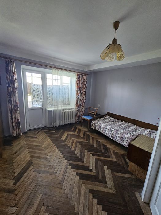 3-кімнатна квартира, просп. Голосіївський, 89, м. Виставковий центр
