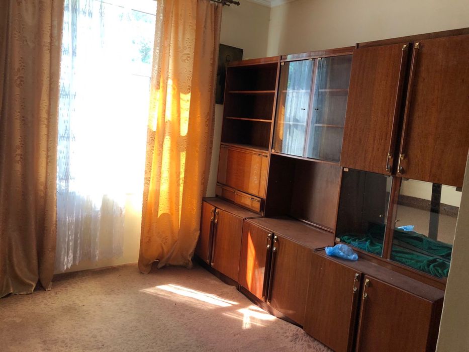 Продаж 2-рівневої квартири з власним подвірʼям