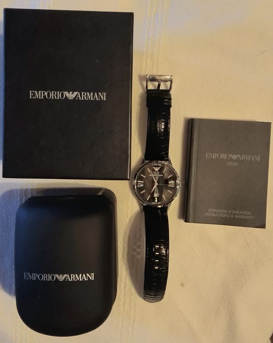 Relógio Empório Armani semi novo em caixa original