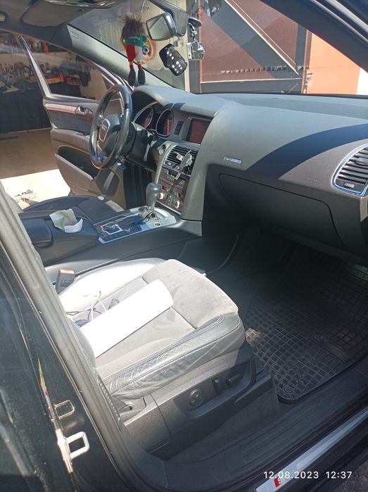 Audi Q7 3.0 tdi S-LINE