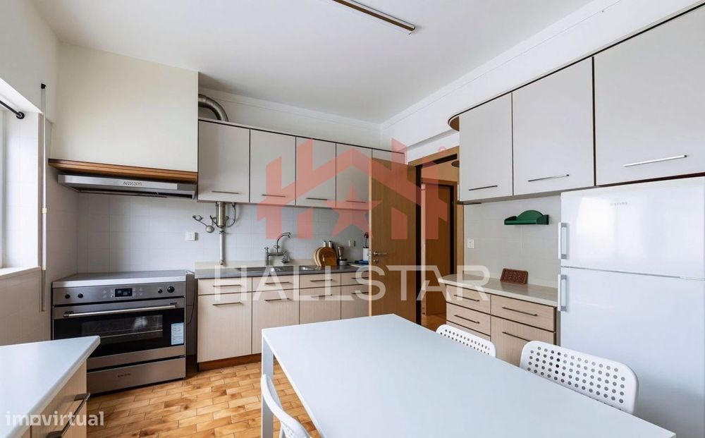 Apartamento T4 / Investimento / Cruz d’Areia