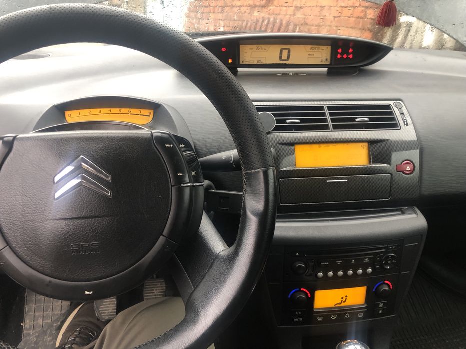 Продам Сітроен с4 купе в робочому стані .