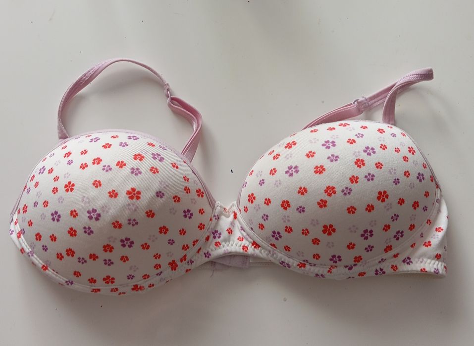 Biustonosz dziewczęcy 146/152