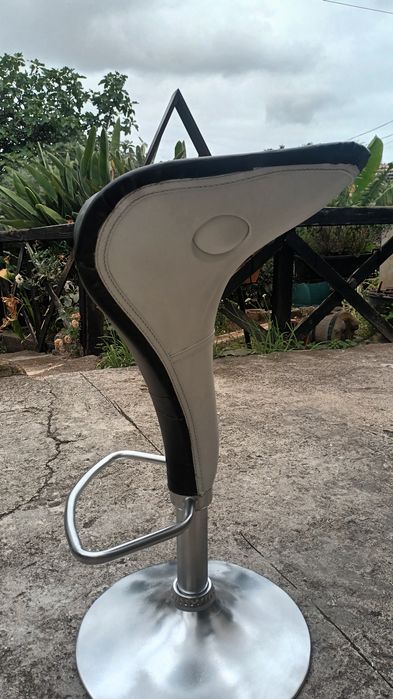 Banco alto para ilha ou bar