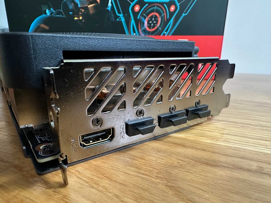 AMD Gigabyte Radeon RX 7600 XT Gaming OC   16 GB GDDR6 Poznań  Gwar
