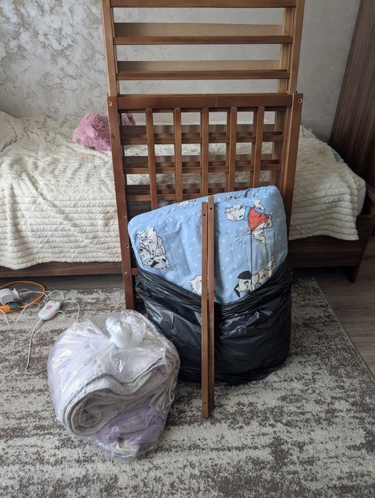 Дитяче ліжечко для малюка