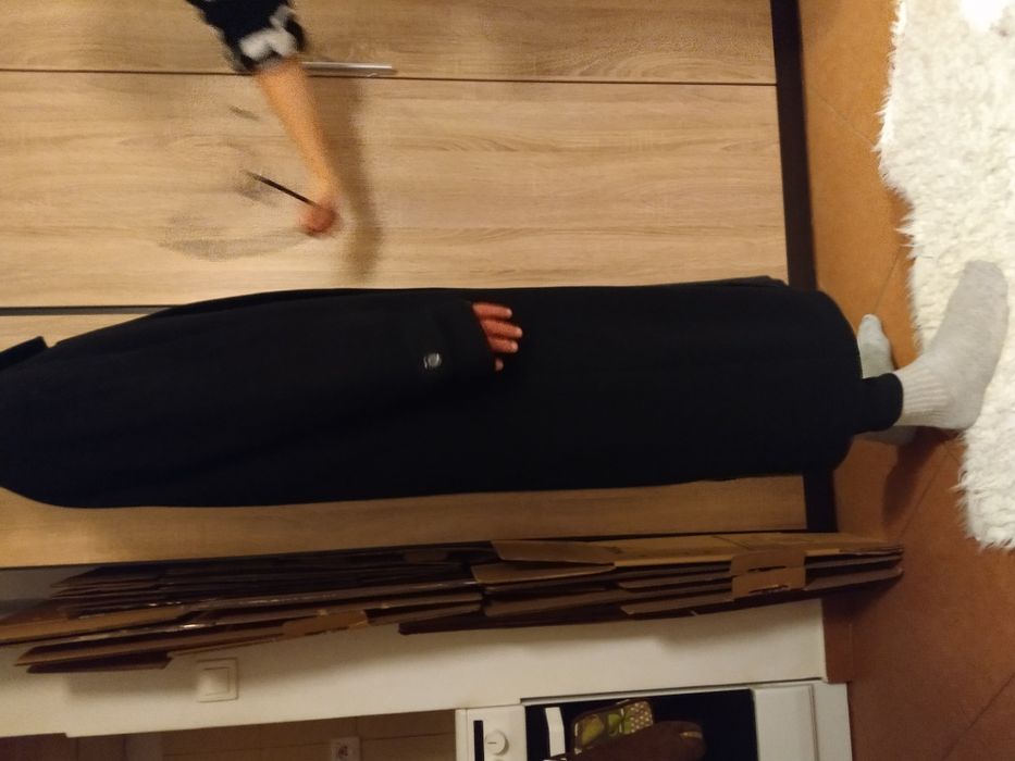 Sprzedam płaszcz czarny jak nowy. Promocja