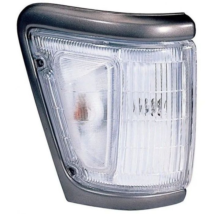 Farolim / Farolins da frente Toyota Hilux 4X4 LN105 (NOVO)