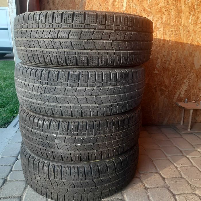Sprzedam komplet 4 opon marki Kleber w rozmiarze 205/65 R16 c 92R.