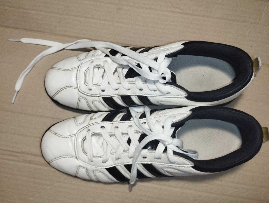 Футбольные Кроссовки Adidas 42 р (US 8). Куплены в Германии