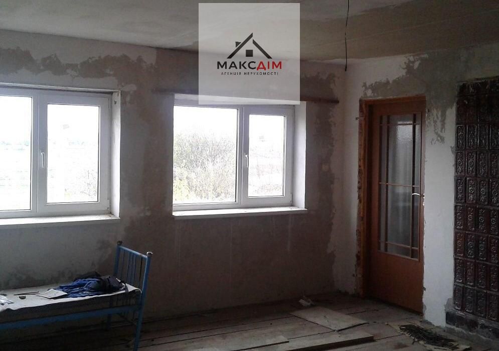 Продам будинок з земельними ділянками