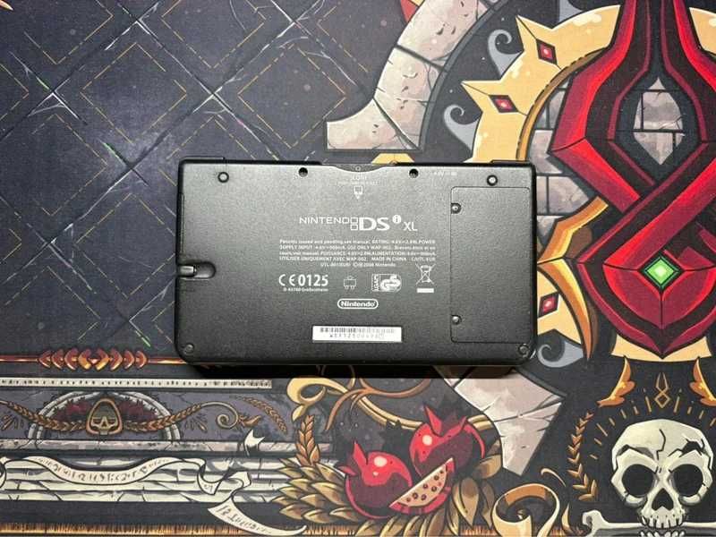 Nintendo DSi XL - Super Mario Bros 25th Anniversary Edition