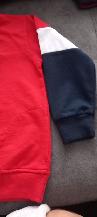 Camisola com Bolsos Tam 4 Anos  ( Portes Incluídos)