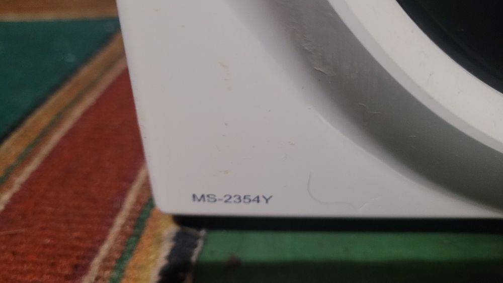 Мікрохвильова піч LG MS-2354Y