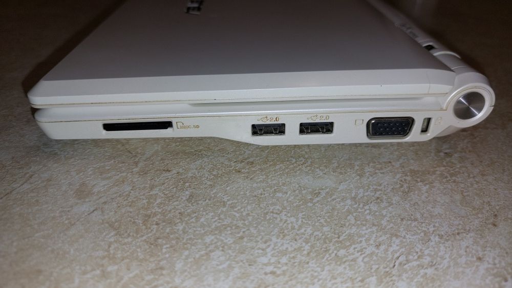 Нетбук Asus Eee PC 900