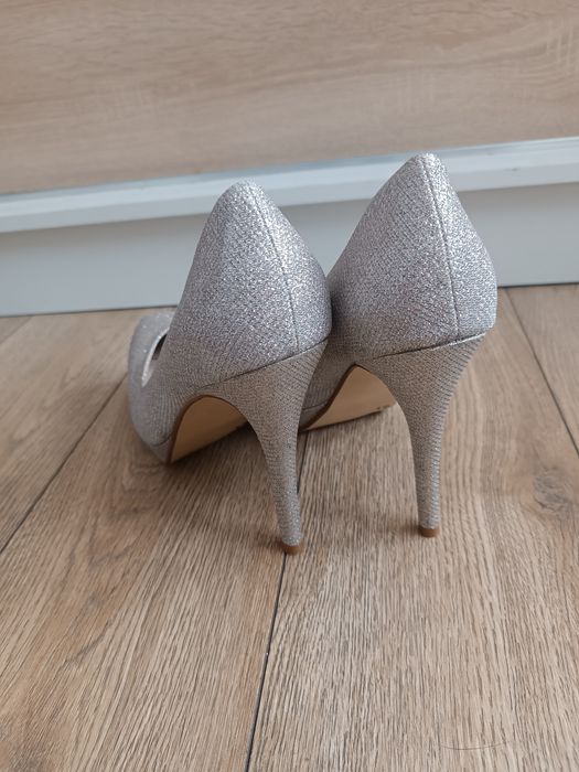 Srebrne czułenka next