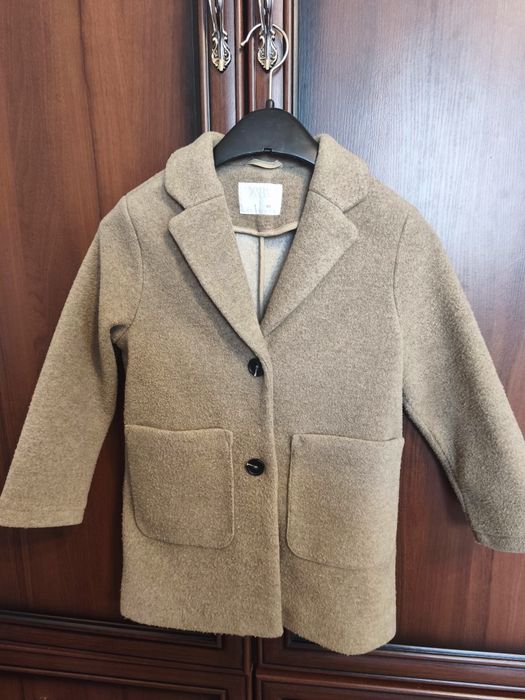 Пальто, плащ Zara для дівчинки