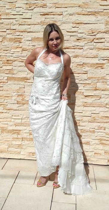 Koronkowa suknia ślubna w stylu francuskim + 5 kosmetyków GRATIS !