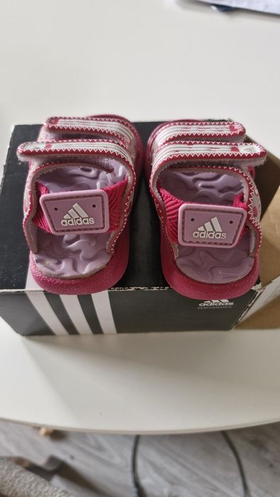Sandały adidas dziewczynka 10,5 cm