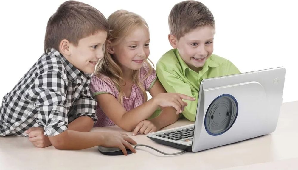 Laptop edukacyjny VTech Genio polski