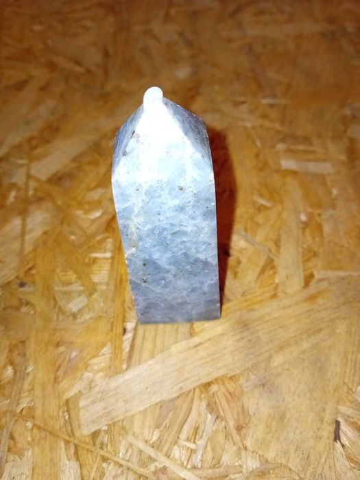 Do sprzedania obelisk wysokość okolo 9 cm
