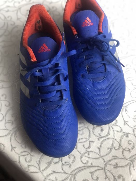 Продам буци adidas.