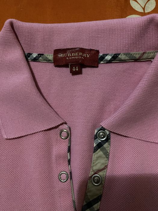 Lindo polo da burberry rosa