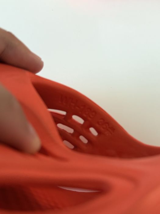 Buty rozmiar 36 podobne do markowych foam runner