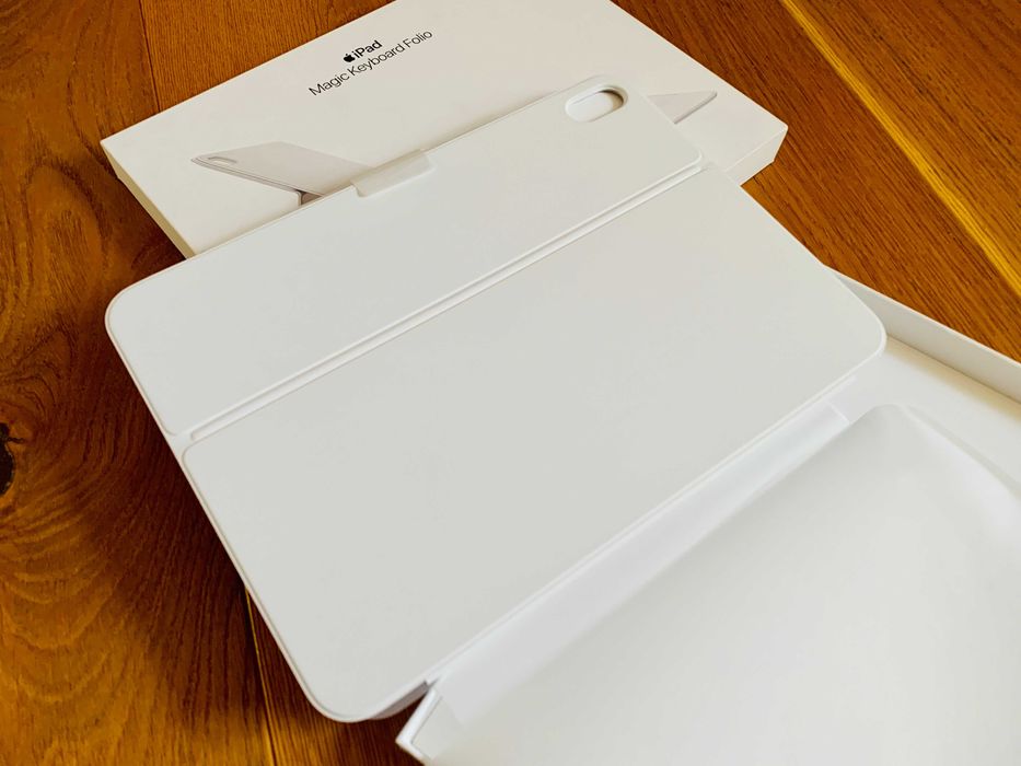 .:: Okazja! Apple Magic Keyboard Folio klawiatura do iPada 10th gen :.