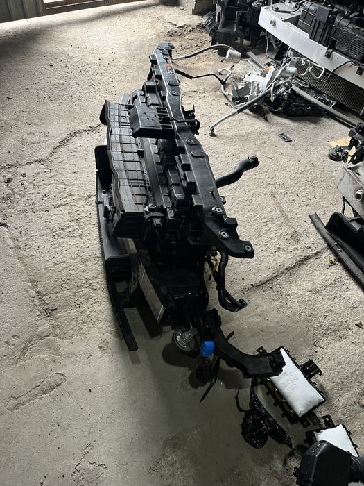 KIA NIRO2 EV 22-25р  установочна панель касета радіаторів телевізор