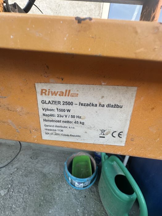 Piła do cięcia glazury na mokro